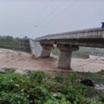 Heavy Rainfall in Uttarakhand: कोटद्वार में मालन नदी का पुल ढहा